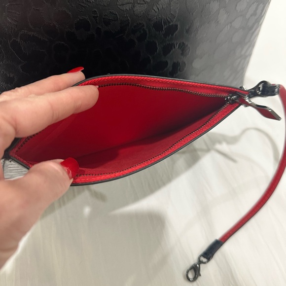 Christian Louboutin East West Cabata Tote - Picture 5 of 17